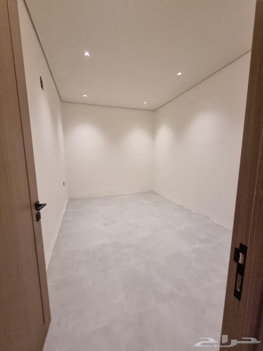 شقة 6 غرف في المعيزلة 7