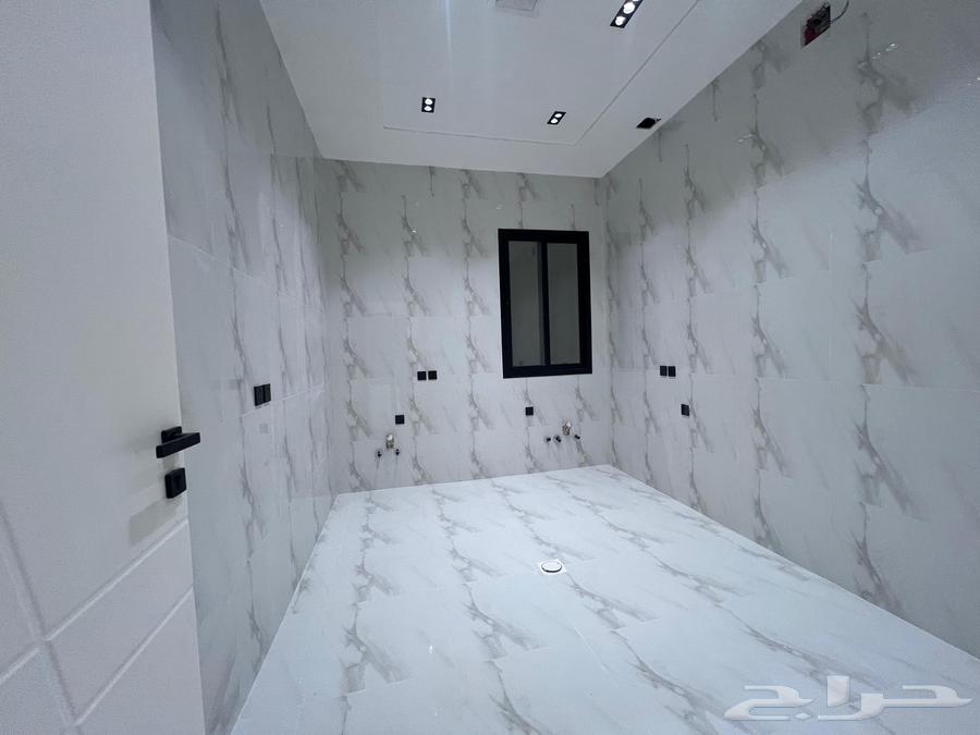 شقة 4 غرف في الزهرة 4