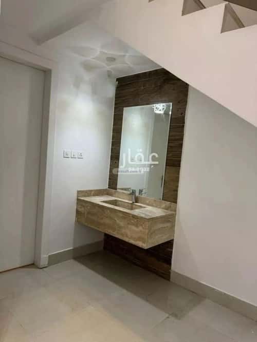 فيلا 5 غرف في العارض 10