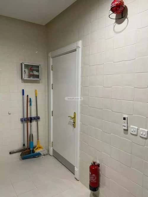 دور 5 غرف في المعذر الشمالي 13