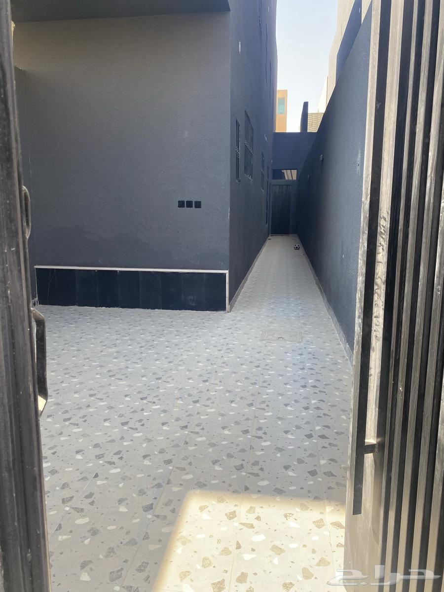 فيلا 5 غرف في عكاظ 4