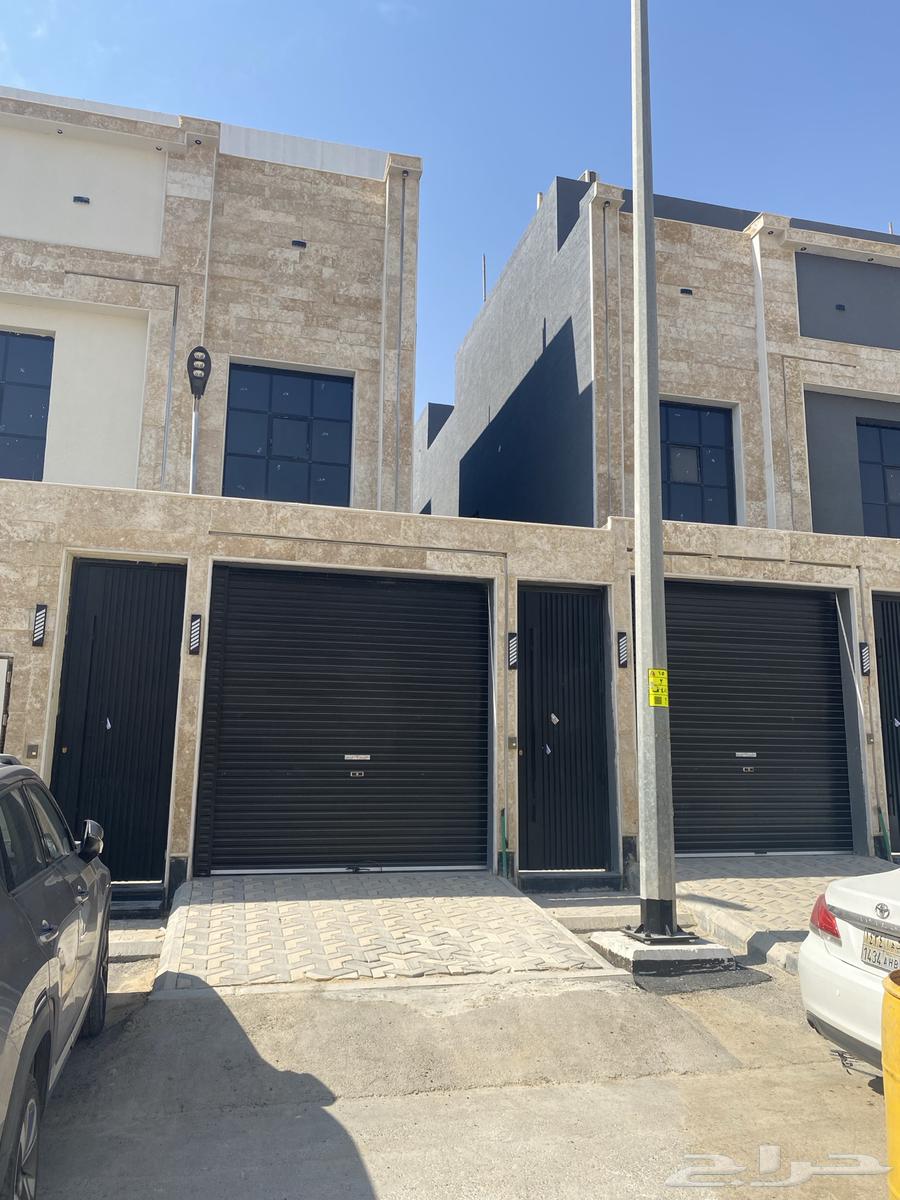 فيلا 5 غرف في عكاظ 5