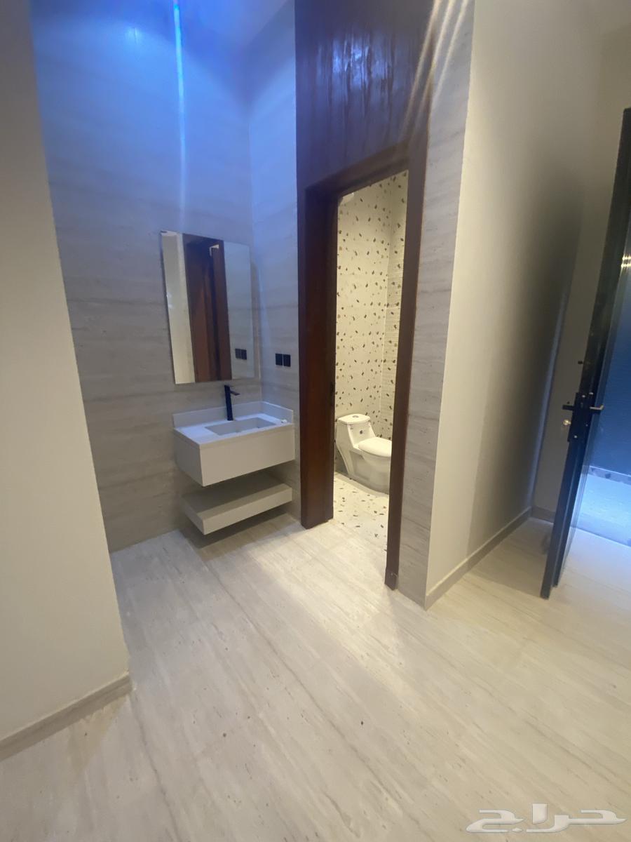 فيلا 5 غرف في عكاظ 9