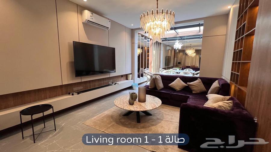 فيلا 3 غرف في العارض 6