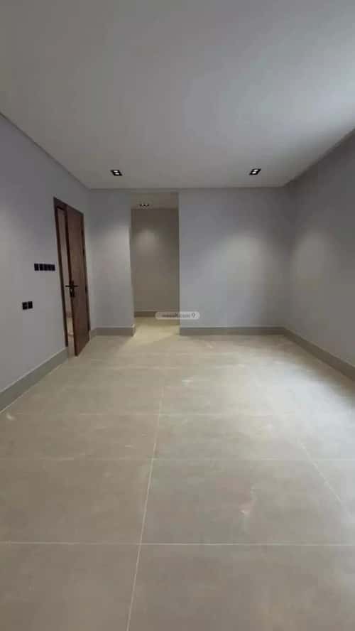 فيلا 5 غرف في عكاظ 11