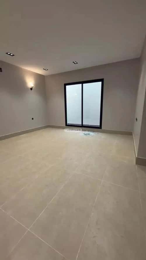 فيلا 5 غرف في عكاظ 8