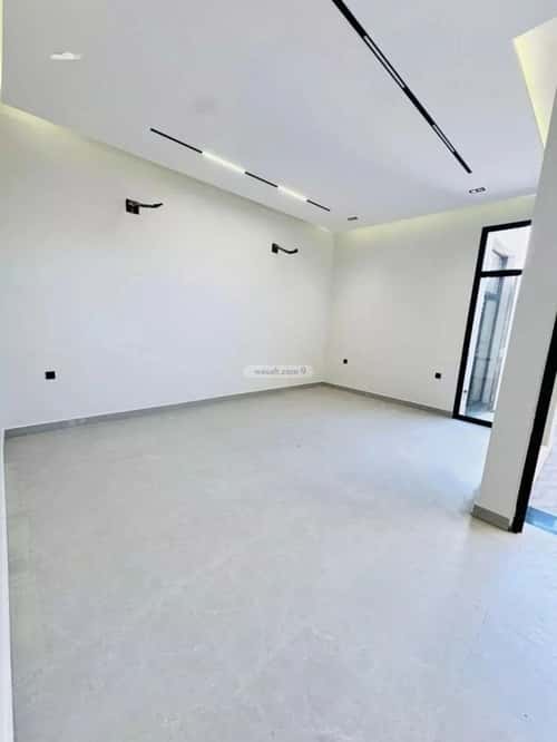 5 bedroom villa in King Faisal 4