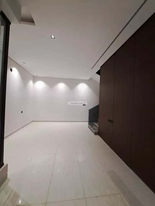 فيلا 5 غرف في طويق 10