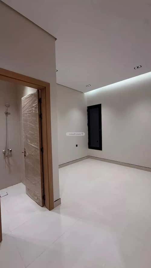 8 bedroom villa in Al Maizilah 9