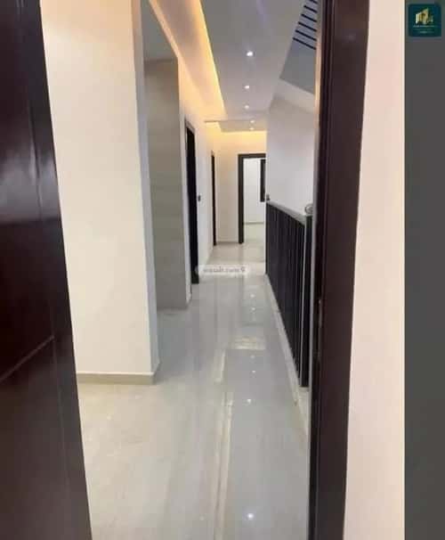 فيلا 9 غرف في الزهرة 3