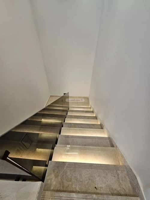 فيلا 5 غرف في العوالي 6