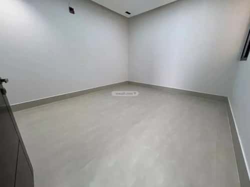 فيلا 6 غرف في العريجاء الغربي 13