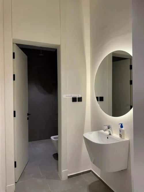 شقة 2 غرف في الملقا 4