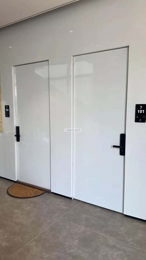 شقة 2 غرف في الملقا 5