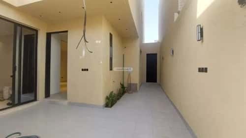 فيلا 5 غرف في العريجاء الغربي 3