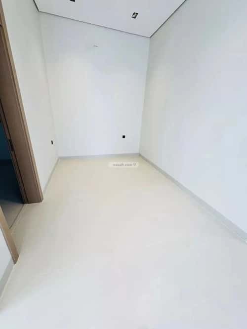 5 bedroom villa in Al Maizilah 11