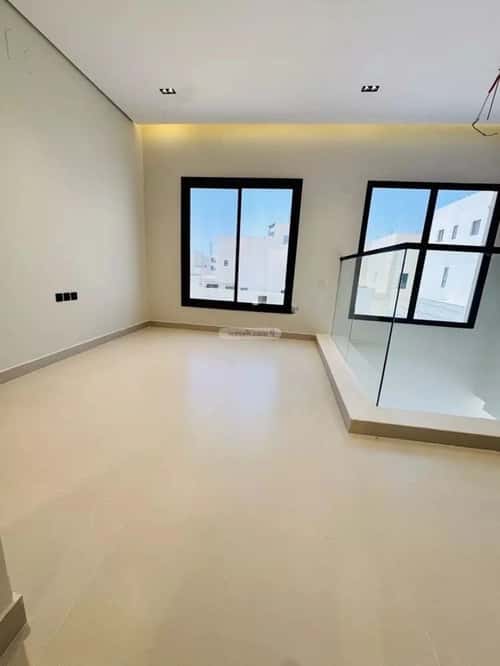 5 bedroom villa in Al Maizilah 4