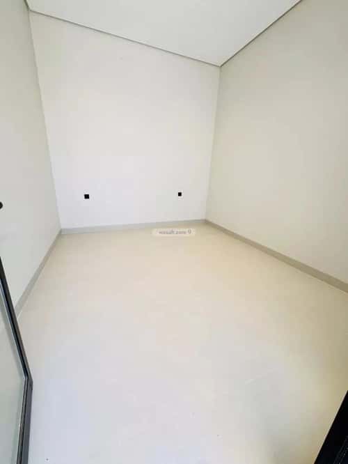 5 bedroom villa in Al Maizilah 7