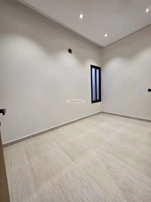 شقة 6 غرف في الرمال 12