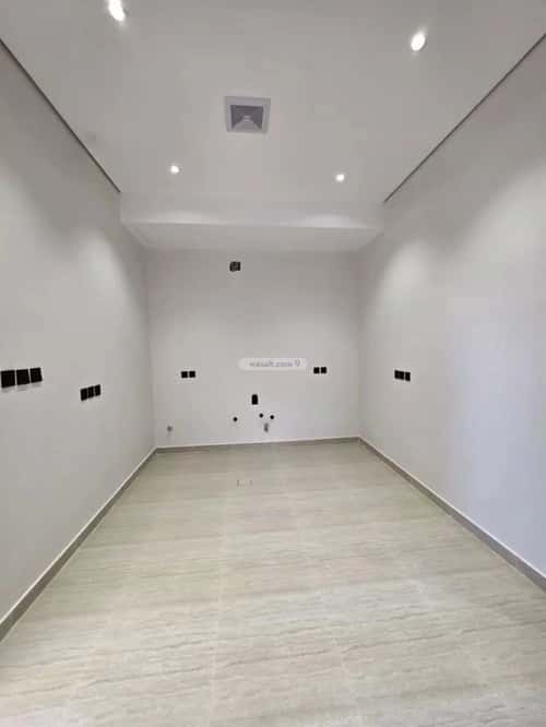 شقة 6 غرف في الرمال 15