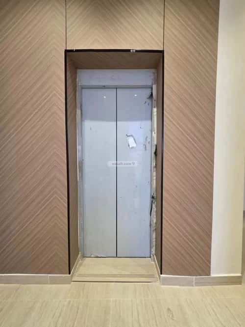 شقة 6 غرف في الرمال 3