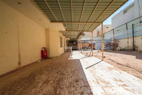 فيلا 12 غرف في طويق 13