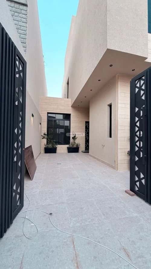 فيلا 5 غرف في العريجاء الغربي 2