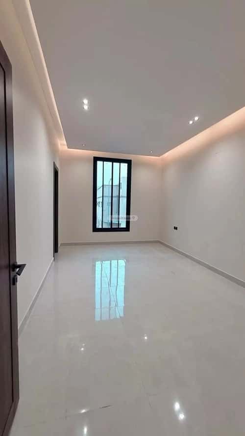 فيلا 5 غرف في العريجاء الغربي 8