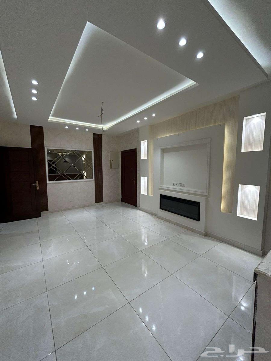 شقة 6 غرف في الصفا 5