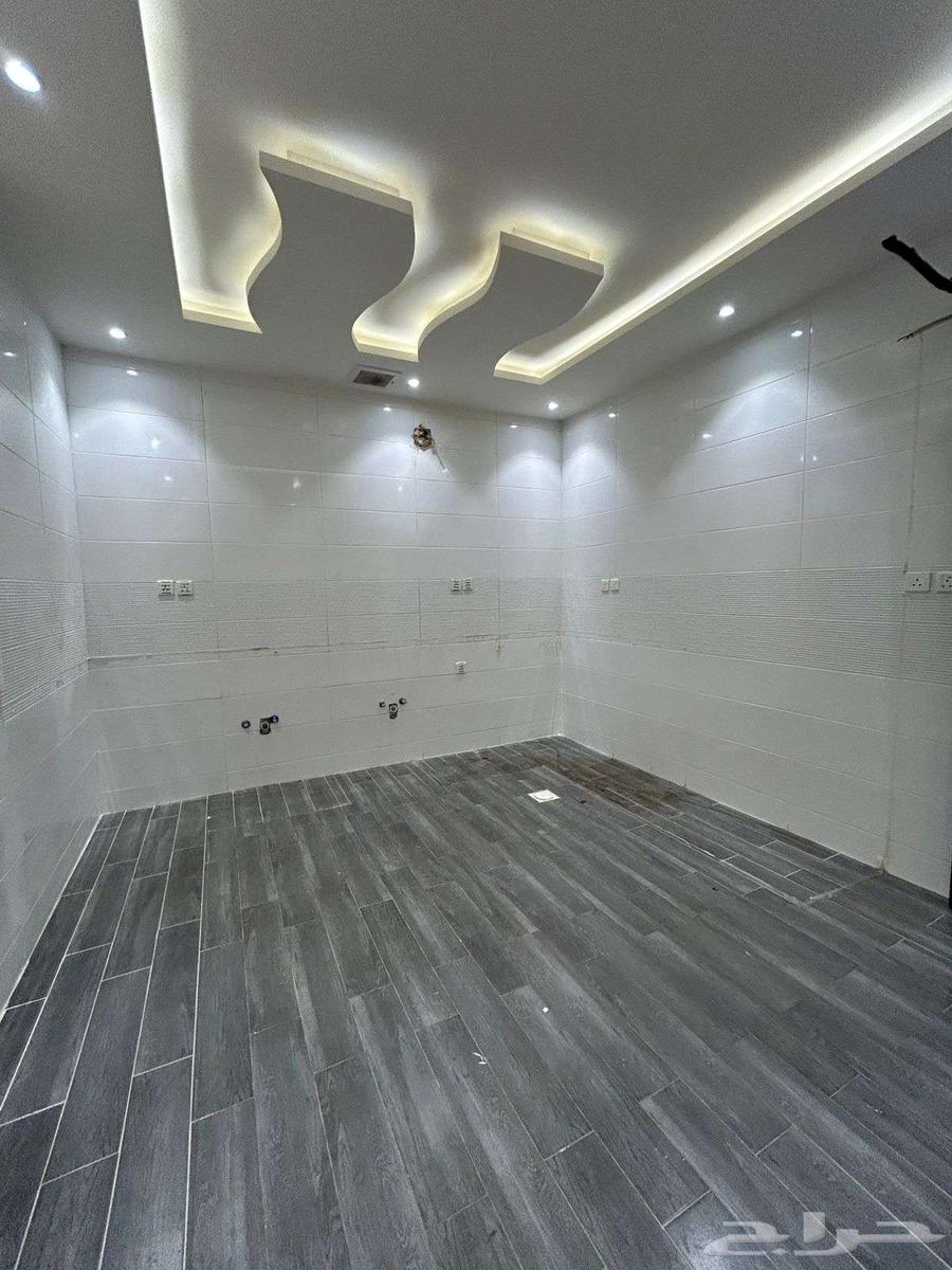 شقة 6 غرف في الصفا 10