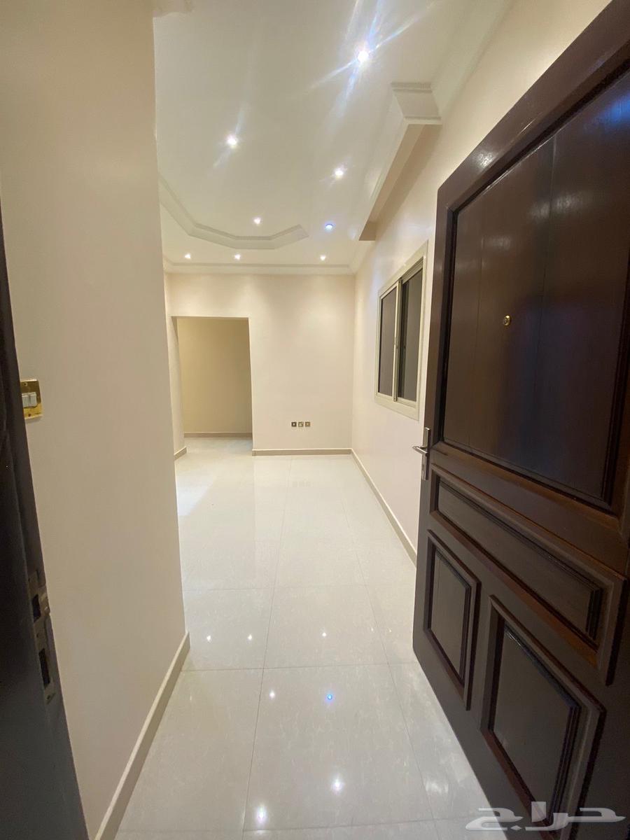 شقة 4 غرف في البساتين 2