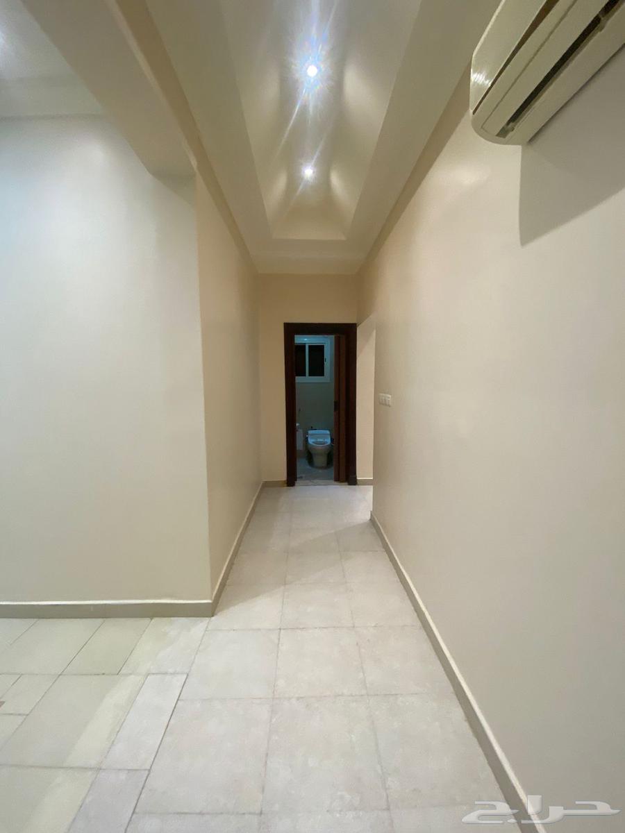 شقة 4 غرف في البساتين 11