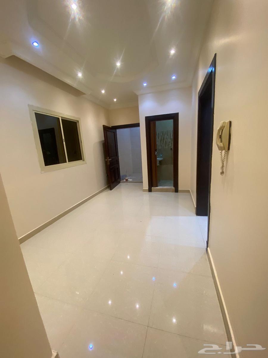 شقة 4 غرف في البساتين 12