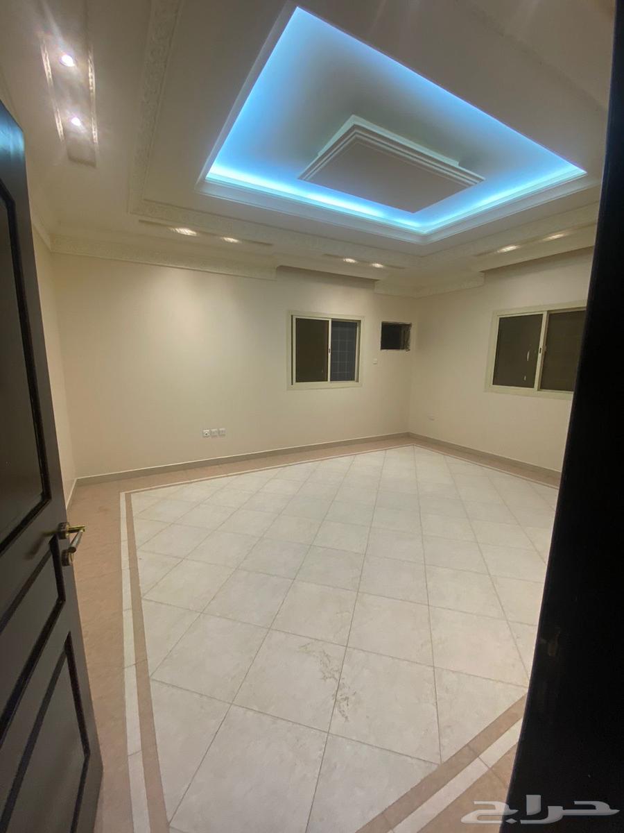 شقة 4 غرف في البساتين 6