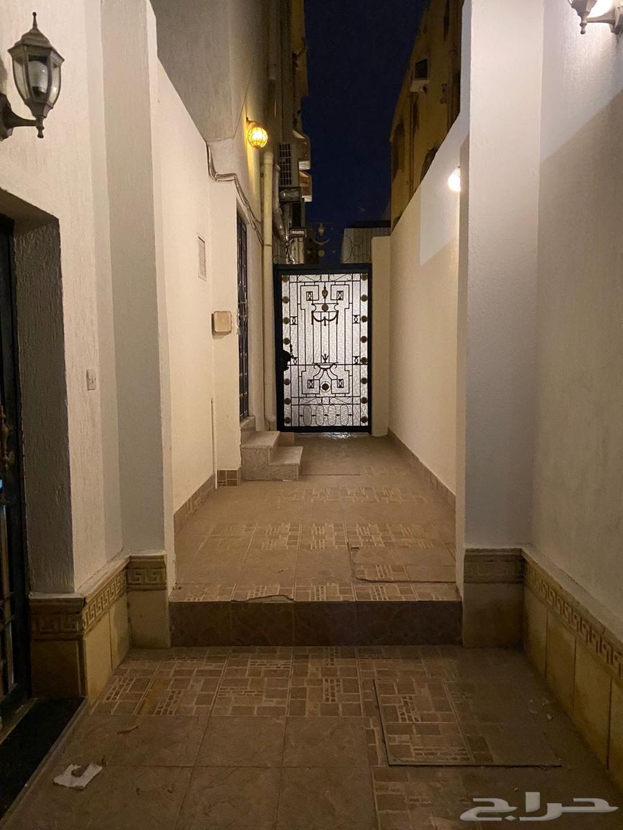 شقة 4 غرف في البساتين 7