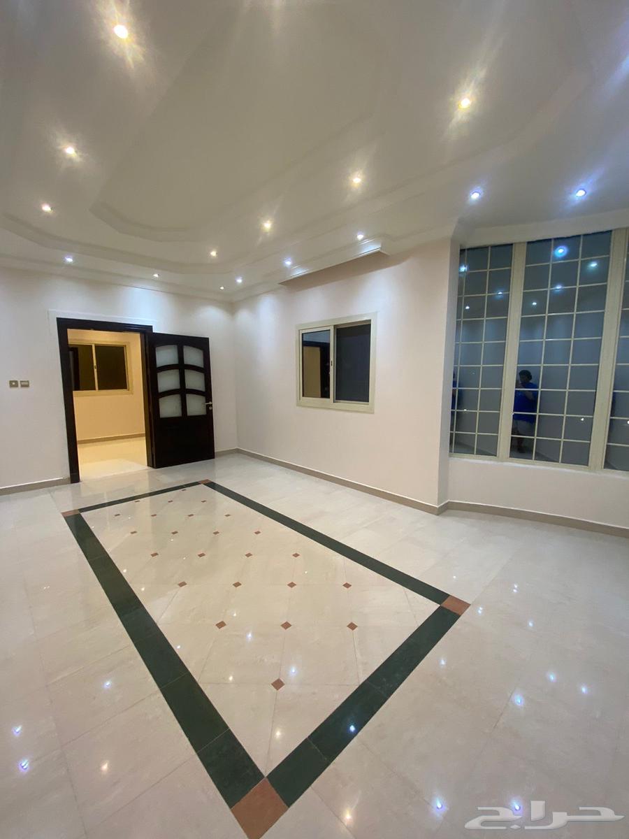 شقة 4 غرف في البساتين 8