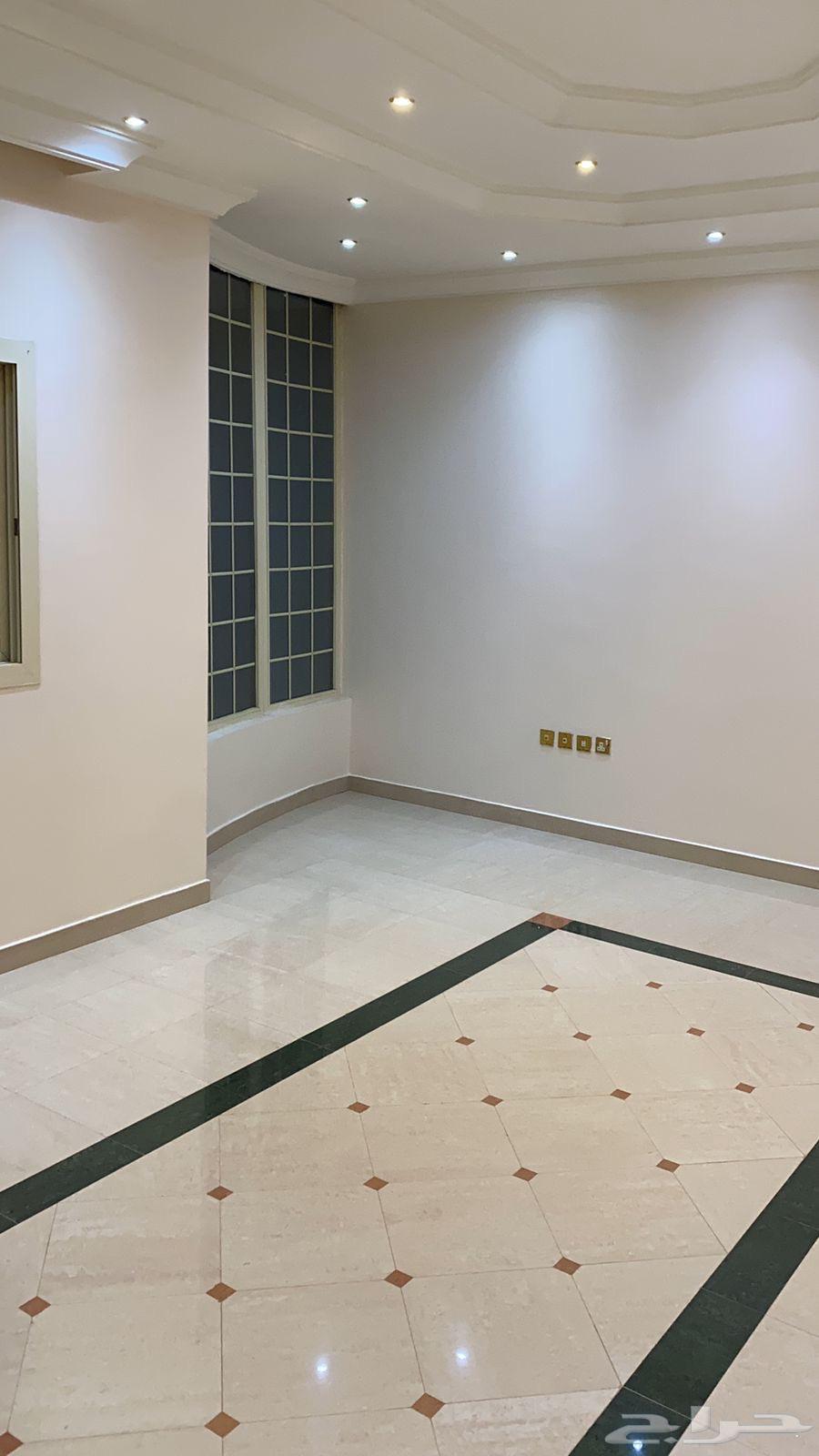 شقة 4 غرف في البساتين 9