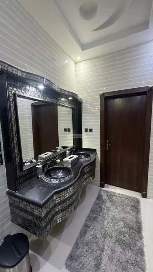 6 bedroom apartment in Dhahrat Laban 2