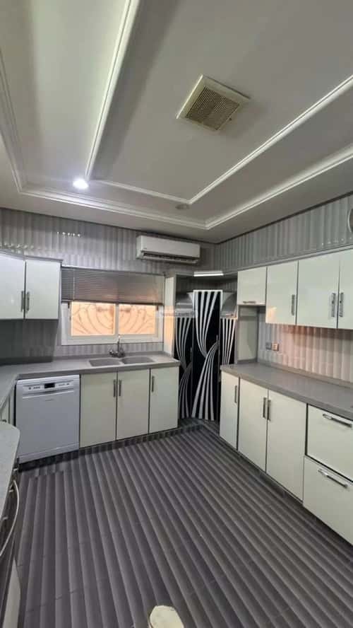 6 bedroom apartment in Dhahrat Laban 11