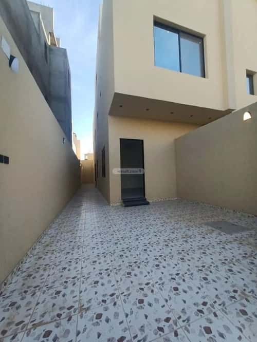 3 bedroom floor in Dirab 2
