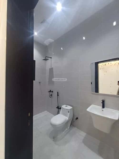 3 bedroom floor in Dirab 6