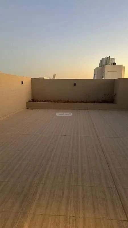 شقة 4 غرف في الملقا 10