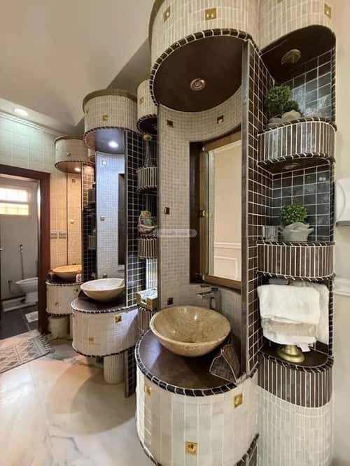 فيلا 8 غرف في المونسية 10