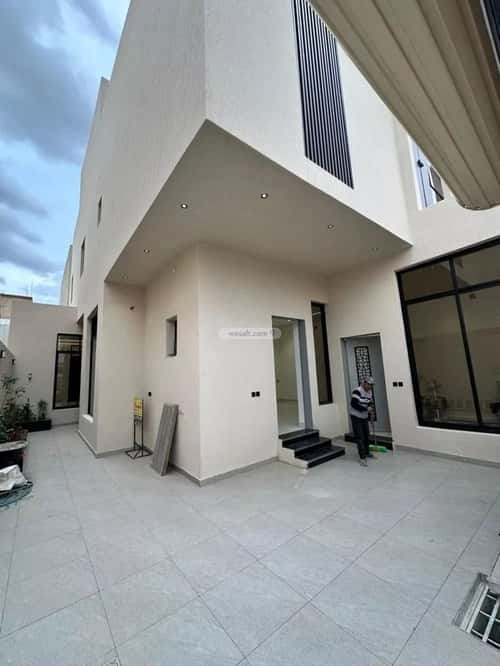 6 bedroom villa in Al Uraija Al Gharbi 3