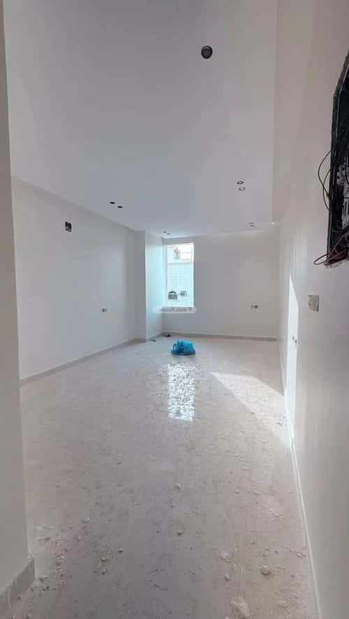 فيلا 6 غرف في العريجاء الغربي 12