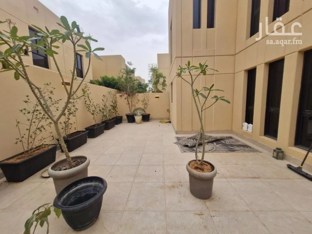 فيلا 3 غرف في سدرة 8