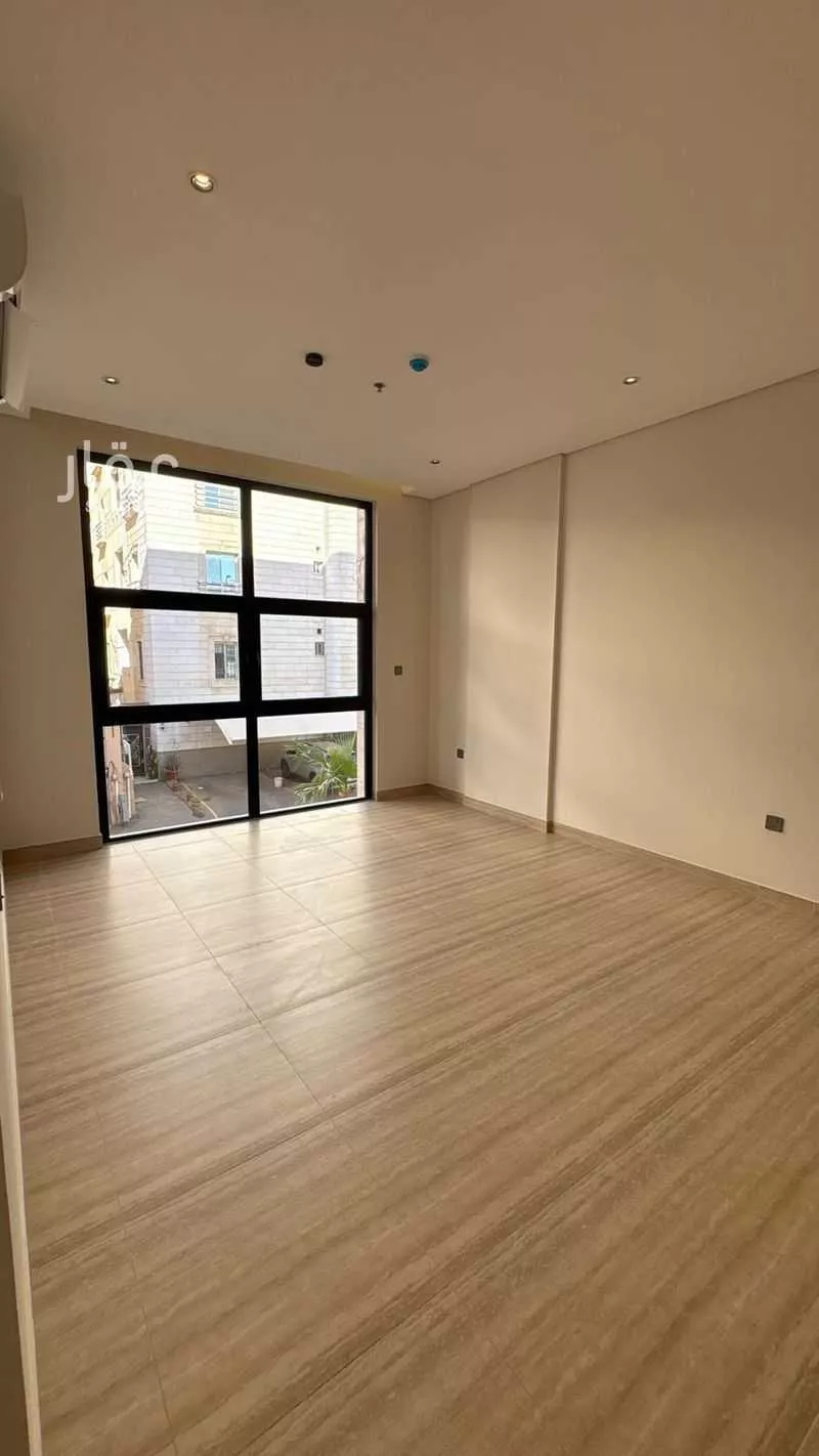 شقة 4 غرف في السلامة 5