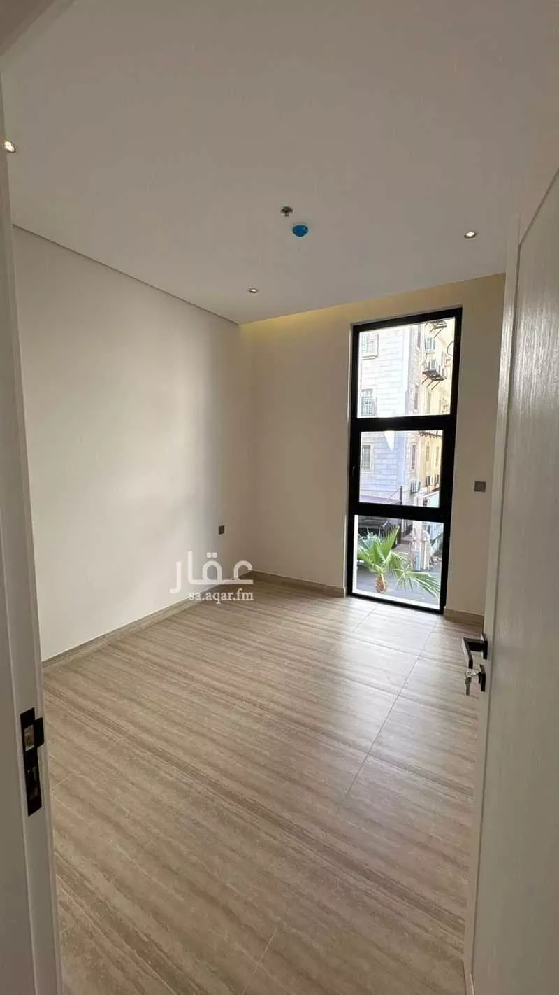 شقة 4 غرف في السلامة 10