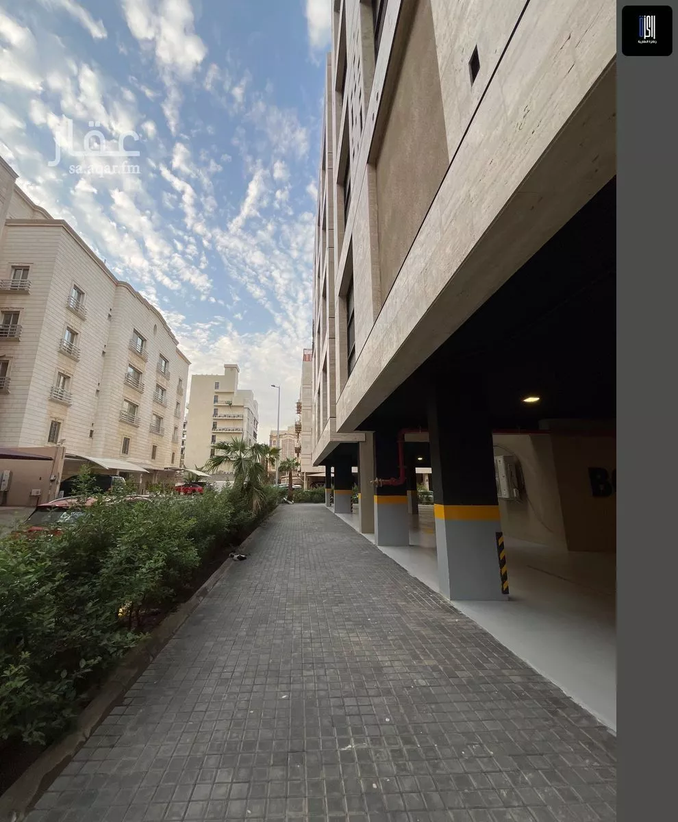 3 bedroom apartment in Al Salamah 6