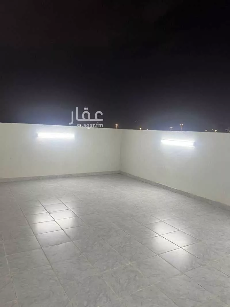 شقة 5 غرف في الواحة 4